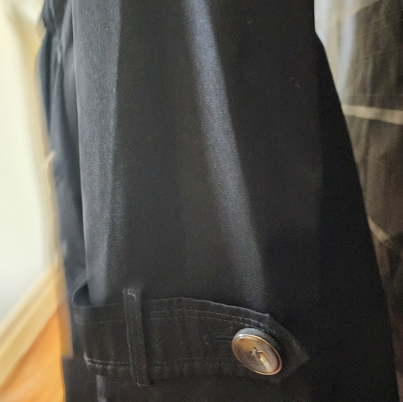 London Fog rain jacket - Picture 4 of 8